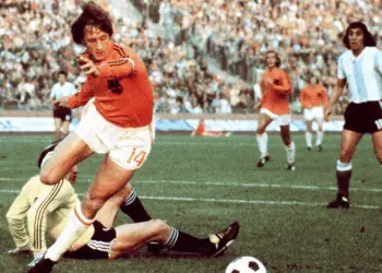 Legendary Football Players Who Changed the Game Forever